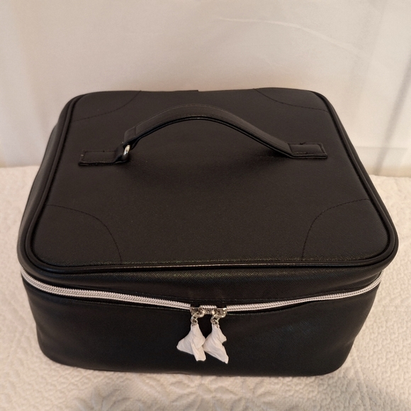 Lancome cosmetic case - NWOT - Picture 6 of 12